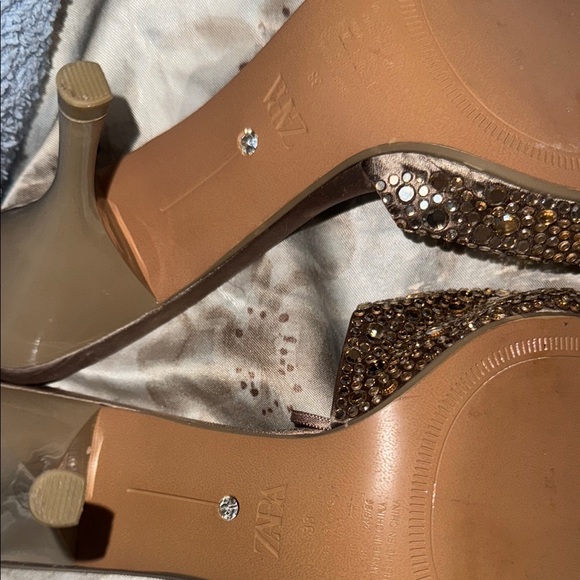 Zara Women's Gold Bow Heeled Sandals - Picture 9 of 12